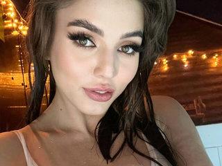 Naomi_Bea