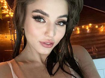 Naomi_Bea
