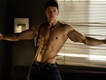 Reece_Taylor