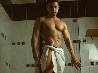 Ryan_Greys