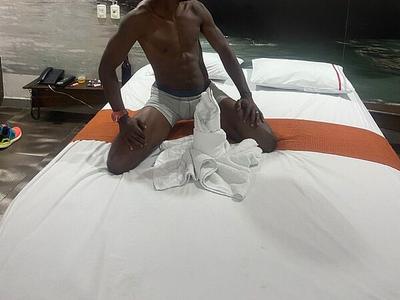 Tairon_Tuck