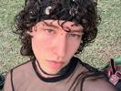 curlyytwink