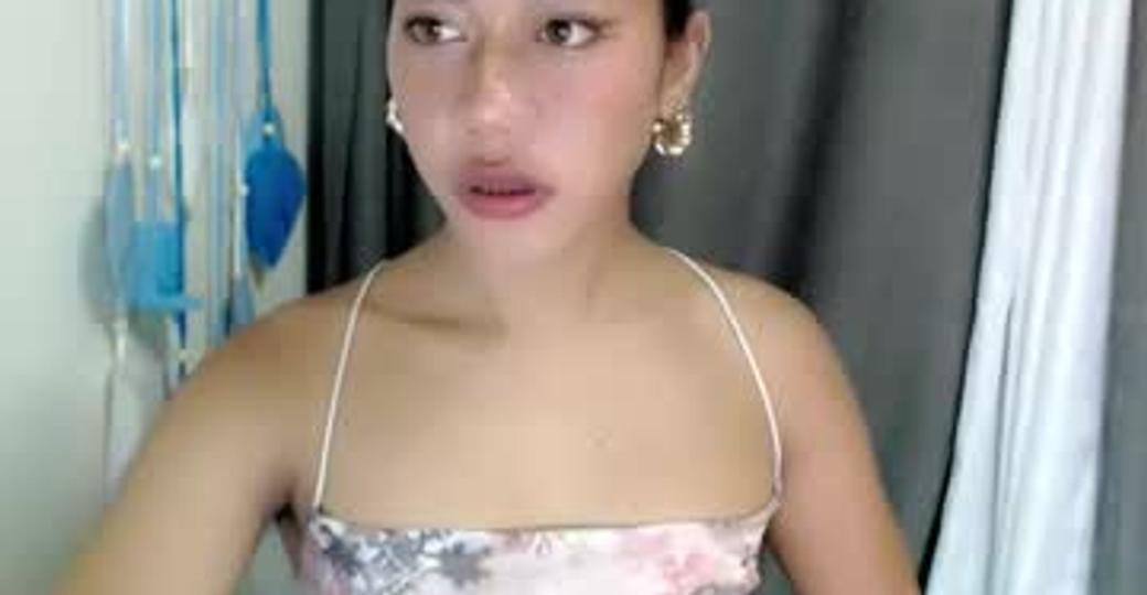 shira_cutttiebigcock